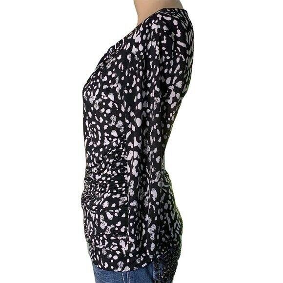 JLo Jennifer Lopez Womens Top Blouse Shirt Triple Keyhole Black White Medium - Picture 3 of 9